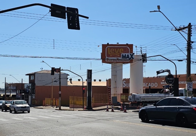 Prefeitura está instalando novo sistema de semáforos