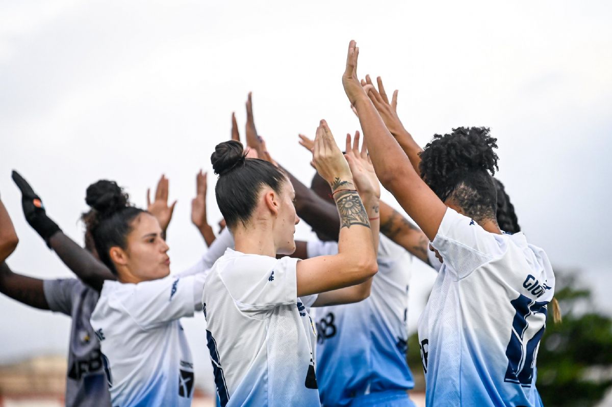 Onde Assistir: Real Brasília e Grêmio duelam em duelo direto no Brasileirão Feminino - Real Brasília e Grêmio Onde Assistir: Real Brasília e Grêmio duelam em duelo direto no Brasileirão Feminino - Real Brasília e Grêmio