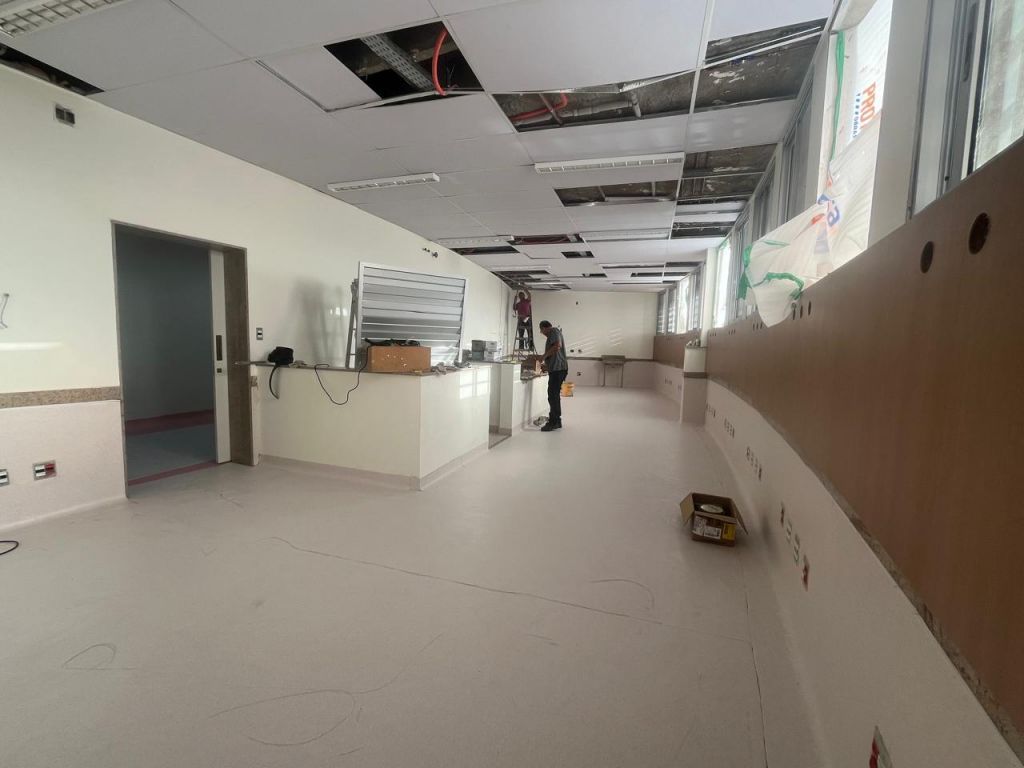 Santa Casa de Araçatuba avança na obra da nova UTI Pediátrica: dez leitos serão entregues ainda em julho - Reforma da UTI Pediátrica da Santa Casa de Araçatuba entra na fase de acabamento