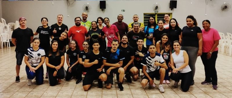 Professores da rede pública de Andradina participam de formação sobre jogos cooperativos e inclusão escolar - SME e FEA qualificam professores da rede em Jogos Cooperativos Professores da rede pública de Andradina participam de formação sobre jogos cooperativos e inclusão escolar - SME e FEA qualificam professores da rede em Jogos Cooperativos