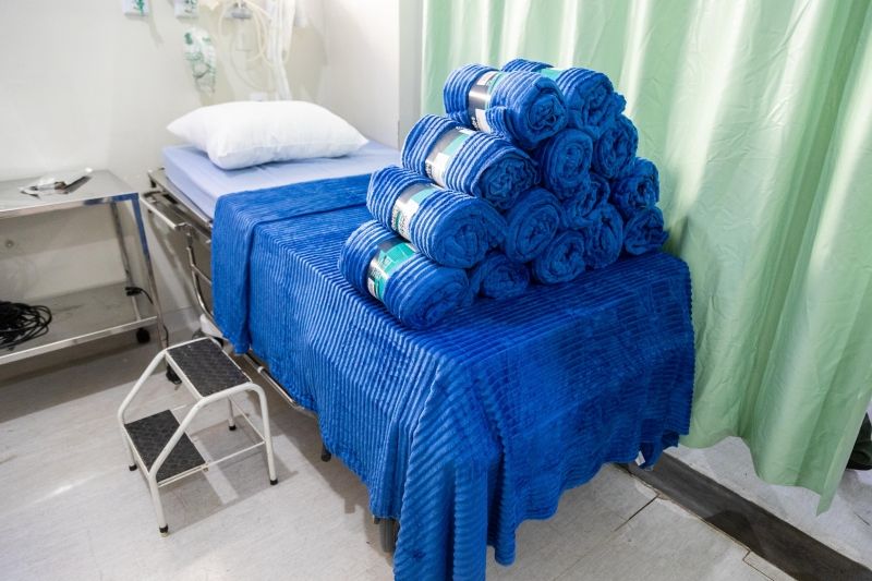 UPA de Andradina reforça acolhimento com novos cobertores para pacientes - UPA 24 Horas adquire novos cobertores para pacientes