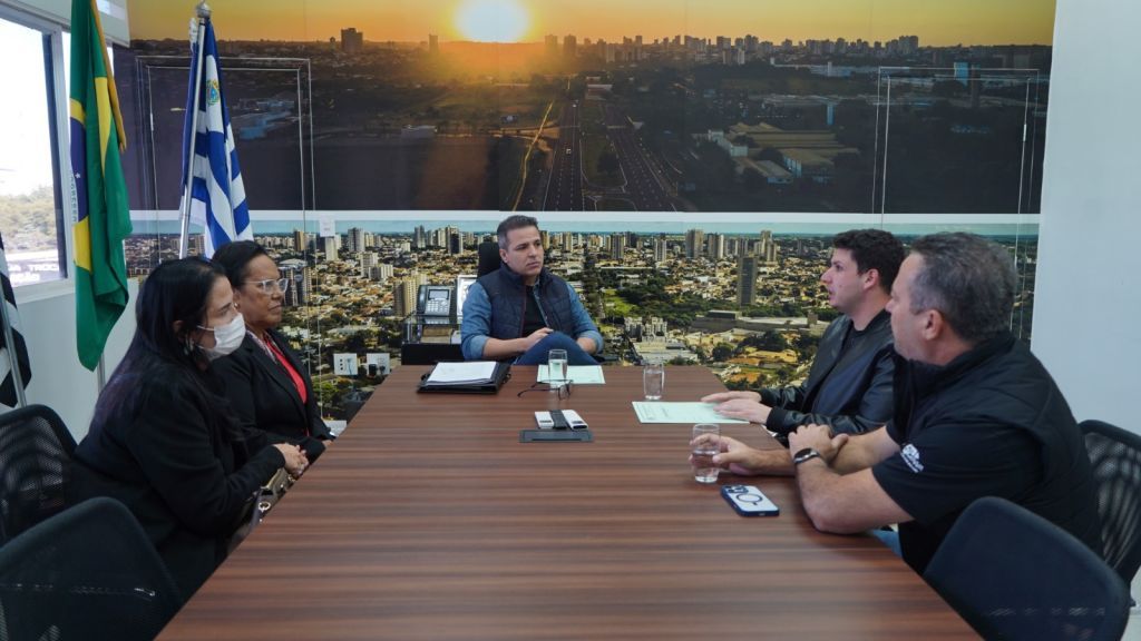 Zanatta e deputado Rafael Saraiva tratam de políticas públicas para a causa animal - Zanatta e deputado Rafael Saraiva tratam de políticas públicas para a causa animal